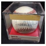 MLB HALL OF FAMER BROOKS ROBINSON AUTOGRAPHED