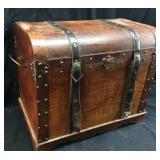 VTG. MEDIUM SIZE DOME TOP STORAGE CHEST WITH