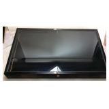 PORTABLE DISPLAY CASE WITH CLEAR PLEXIGLASS IN