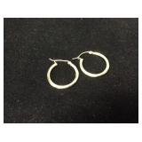 10kyg Ladies Hoop Earrings