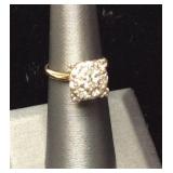 14KT GOLD DIAMOND SQUARE TOP CLUSTER
