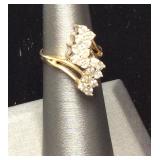10KT GOLD DIAMOND CLUSTER RING 2.1DWT