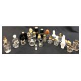 VINTAGE PERFUME BOTTLES LOT