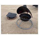 Lot of 2 Mineral Feeders