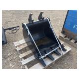 NEW John Deere 24" Excavator Bucket