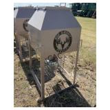 NEW Big Daddy Deer Feeder