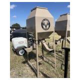NEW Big Daddy Deer Feeder