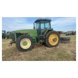 John Deere 8400 Cab/Air Tractor w/Duals