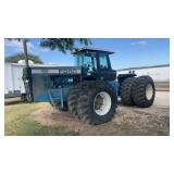 Ford 946 Versatile Cab/Air 4WD Tractor w/Duals