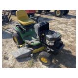 John Deere Riding Mower (No Cover)