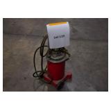 NEW Dynamo Air Grease Pump