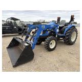 New Holland TC35DA HST 4WD w/M300 Loader/Bucket