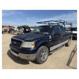 *2005 Ford F150 Ext Cab w/Ladder Rack