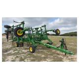 John Deere 6610 TruSet Tillage Chisel Plow