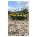 John Deere 1760 MaxEmerge XP 12 Row Planter