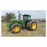 John Deere 4850 Cab/Air Tractor w/Duals