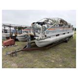 *1988 Sun Tracker Party Barge 14 Pontoon Boat