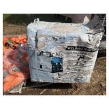 NEW/Old Stock Land Hero MIG140 Welder