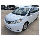*2016 Toyota Sienna