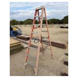 Louisville Fiberglass Ladder