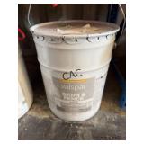 NEW 5 Gal Valspar Barn & Fence White Paint