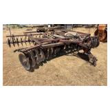 12' Pull-Type Tandem Disc w/Hydraulic Lift