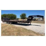 *2020 Texas Bragg 30' GN Trailer w/Hyd. Dovetail