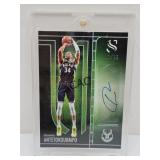 24-25 Silhouette Giannis Antetokounmpo Auto 8/25