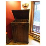 Victrola record player