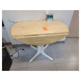 Fold down tabletop round table