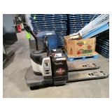 Crown electric pallet truck