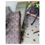 3 chair/chained cushions