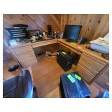 Corner desk no contents