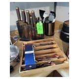 Utensils and knife set