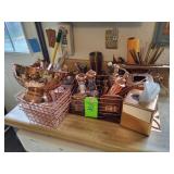 Kitchen accessories and utensils