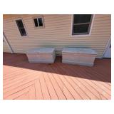 2 storage bins