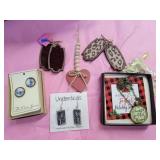 Gutsy Goodness Necklace & Earrings, Misc