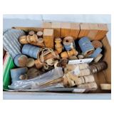 Knobs & wooden pieces.
