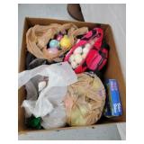 Easter dï¿½cor & eggs