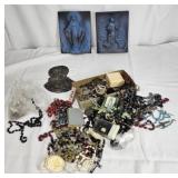 Religious plaques & rosaries