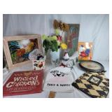 Fun Chicken dï¿½cor, coloring book, wall art, towel.