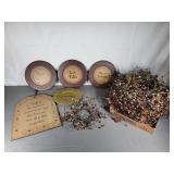 Decorative Plates 8" 10"  Pip berry garland