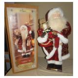 Grandeur Noel Santa