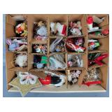 LG lot of vint ornaments Plastic wood ceramic felt