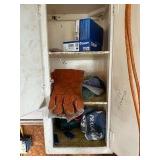 cleaning rights to shelving