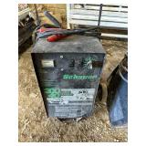 6 AND 12 V CHARGER