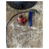 JACK AND GREASE GUN
