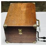 VICTOR VV-50 SUITCASE STYLE TALKING MACHINE 1920