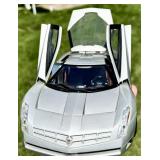 (2) CLASSIC LUXURY PERFORMANCE CARS (1/18)
