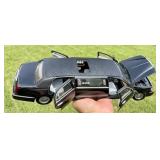 (2) LINCOLN TOWN CAR STRETCH LIMOUSINE 1/18